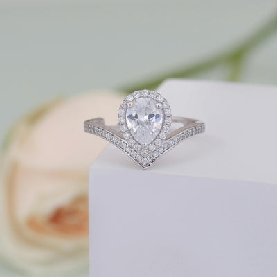 What Makes A Diamond Sparkle?