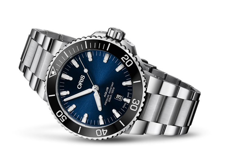 Oris 43.5mm Aquis Date Watch