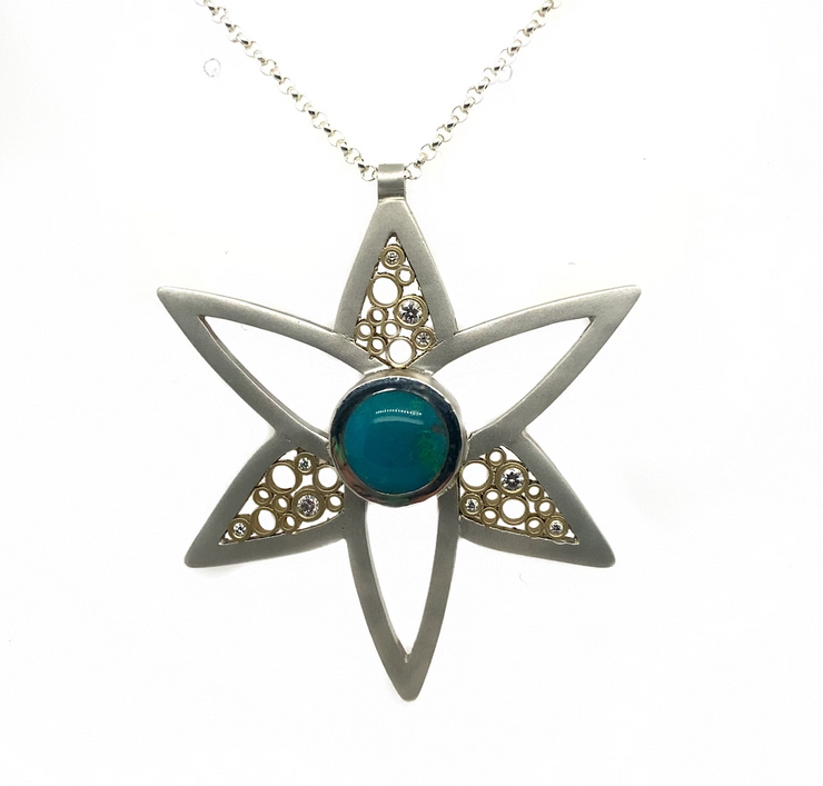 Belle Brooke Estrella Star Necklace