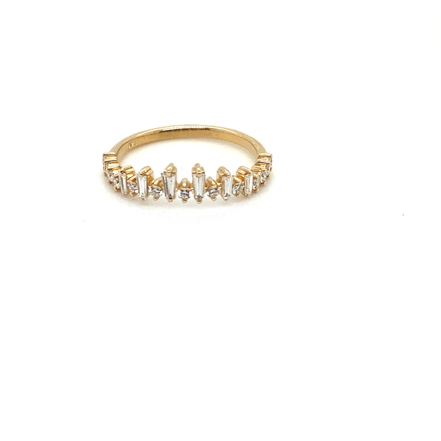 Alternating Baguette & Round Diamond Curved Band